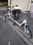 Tricycle adapté système assistance...