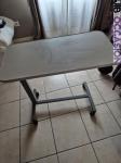 table medical roulante réglable 