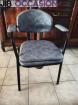 chaise percée